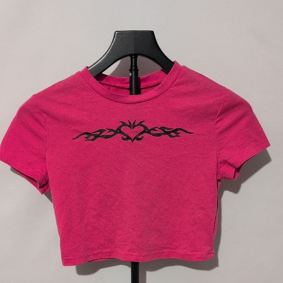 SHEIN Tops - SHEIN Pink Tribal Butterfly Graphic Baby Tee Crop Top XS